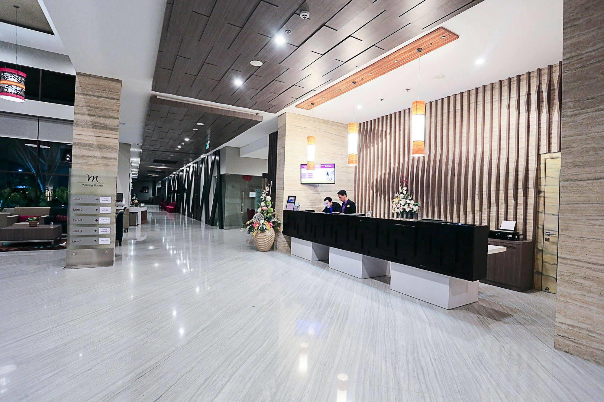 Mercure Palu Eksteriør billede